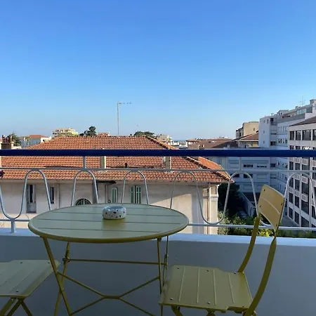 Magnifique Renove 2p A Avec Vue Cannes